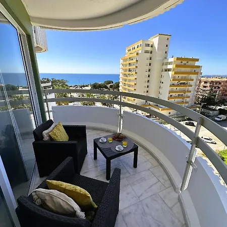 Green Tower 712 Apartment
