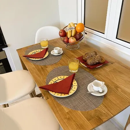Green Tower 712 Apartment